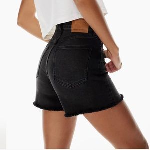 The ARLO 50’s Short - Hight Rise, straight-leg short